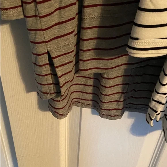 To Liz Claiborne cowl neck lightweight shirts - Picture 8 of 9